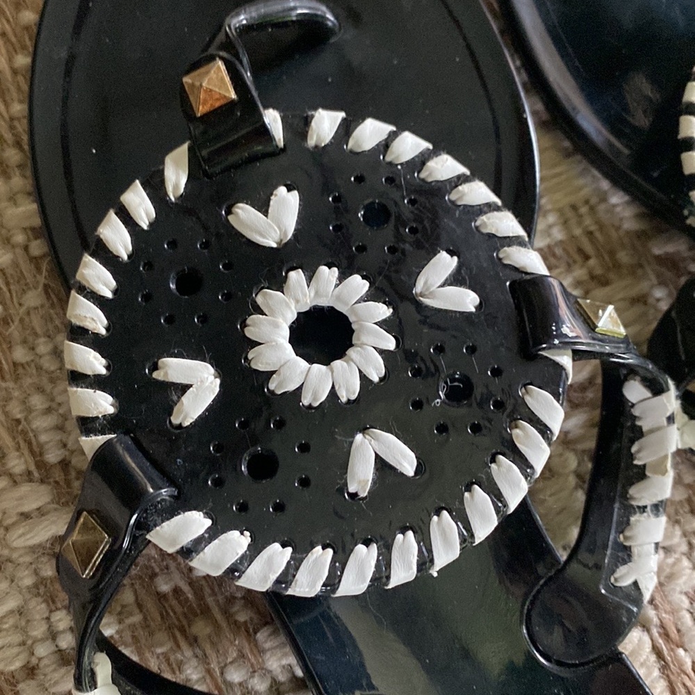 Jack Rogers Georgica black/white jelly sandals - size 8, great condition! - Picture 2 of 3